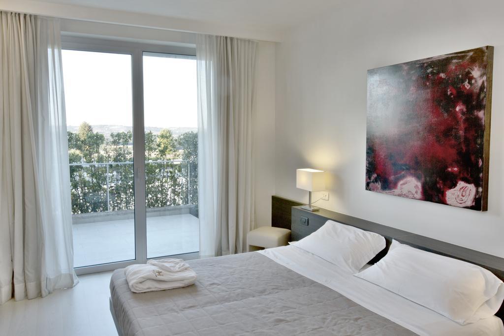 Hotel Horizon มอนเตกรานาโร ภายนอก รูปภาพ