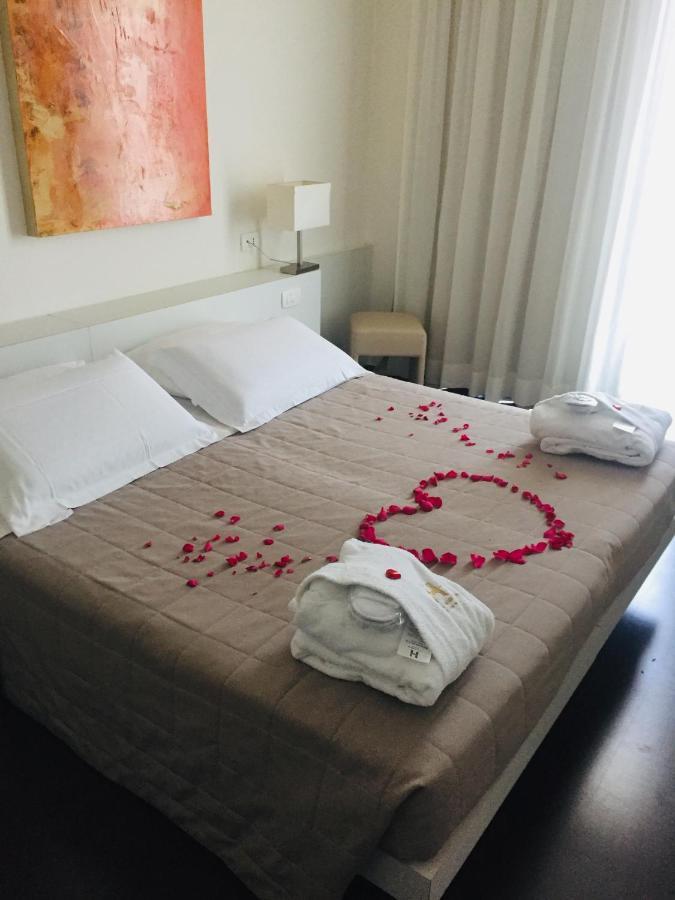 Hotel Horizon มอนเตกรานาโร ภายนอก รูปภาพ
